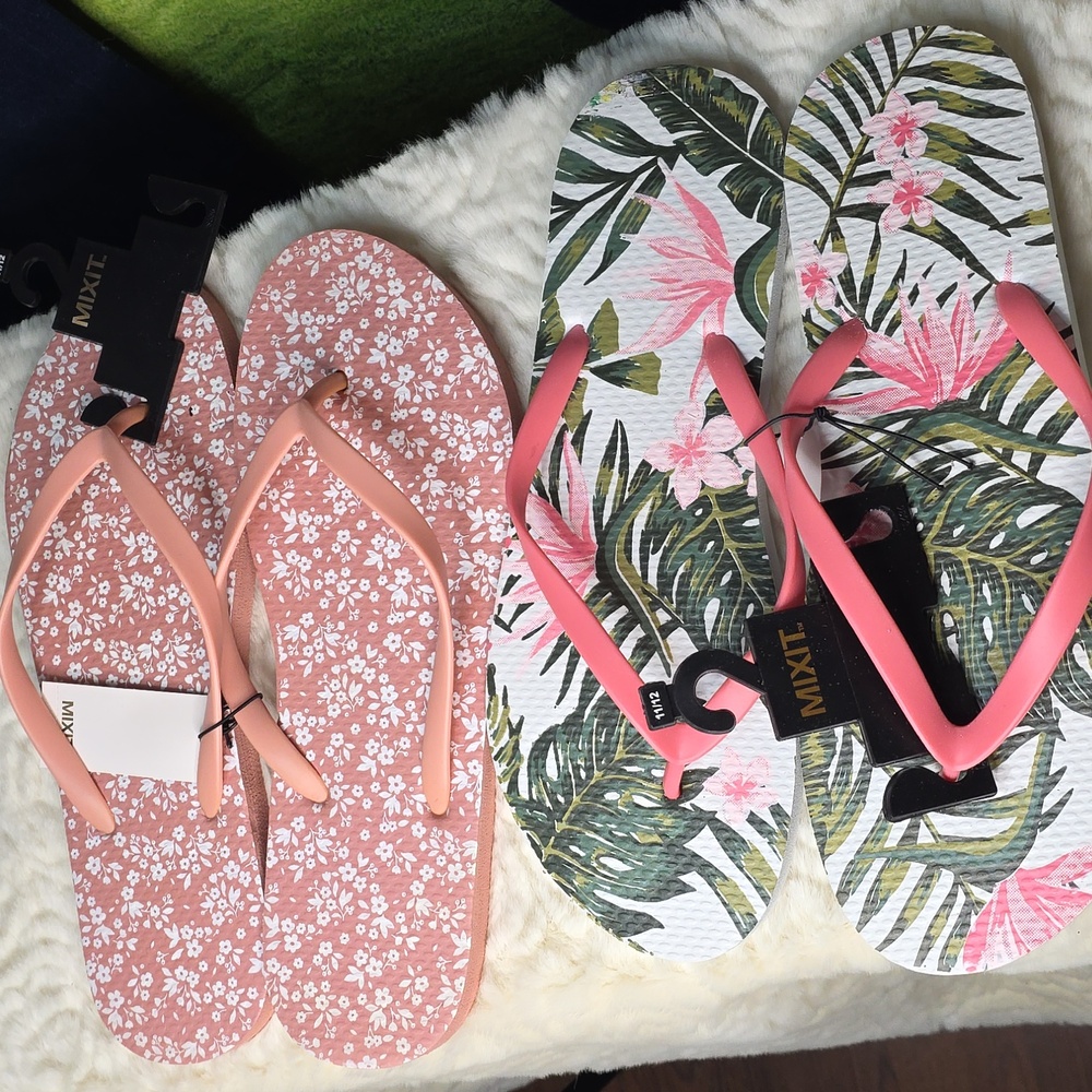 Mixit Tropical and Floral Flip Flops Set 2 Pairs Size 11/12